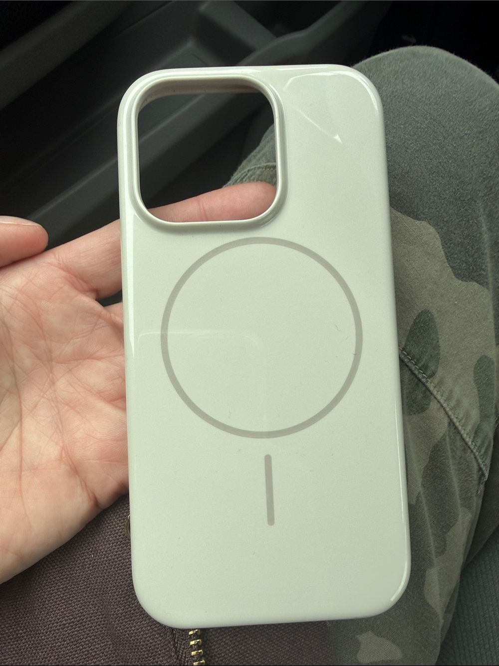 Beats offwhite MagSafe Compatible iPhone 16 pro Case
